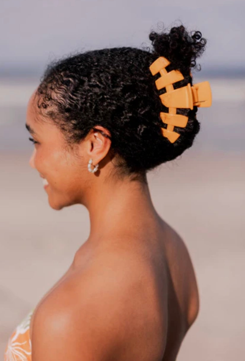 Classic Hair Clip in Mango for It!