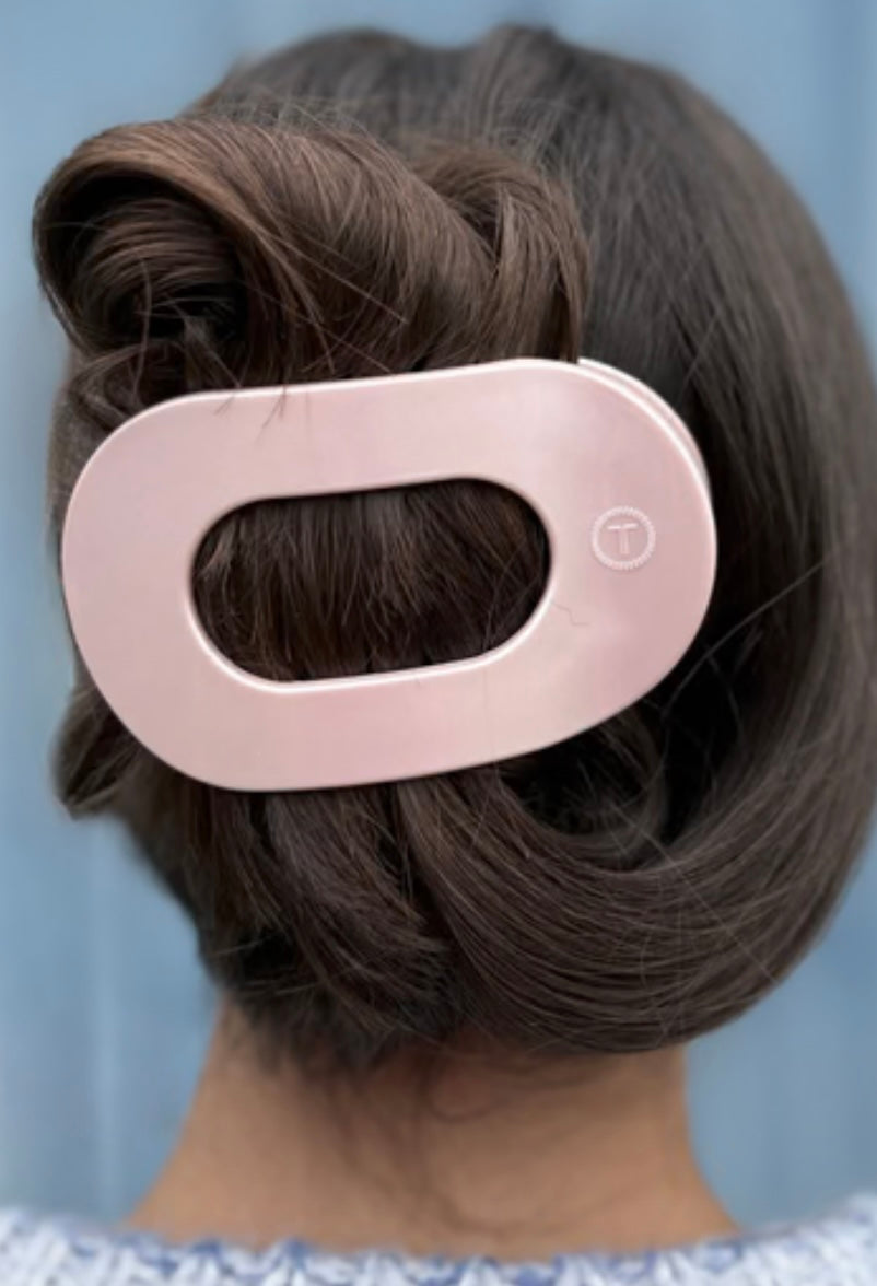 Flat Round Hair Clip in Pearly Pink