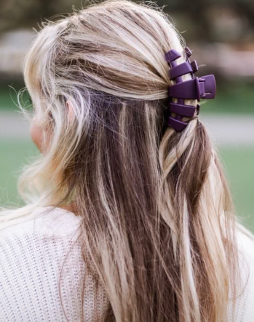 Classic Hair Clip in Burgundy Bliss