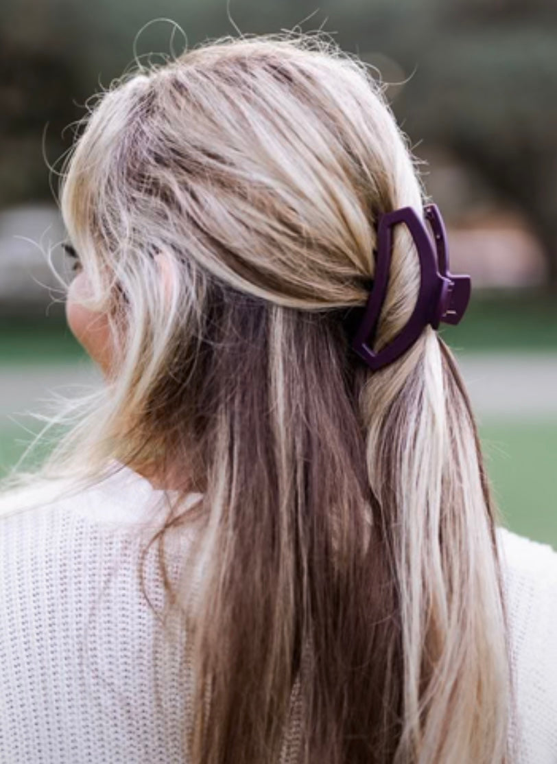 Open Hair Clip in Burgundy Bliss
