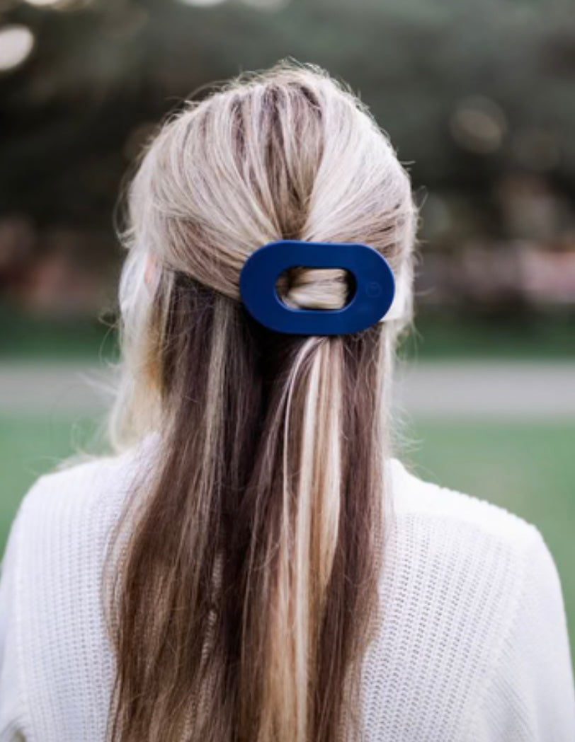 Flat Round Hair Clip in Midnight Rain