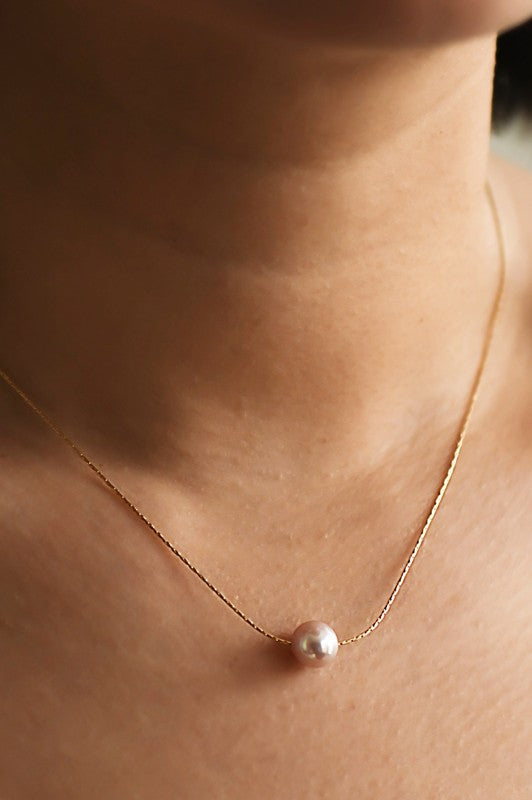18K Gold Non-Tarnish Stainless Steel Dainty Pearl Necklace in Pink