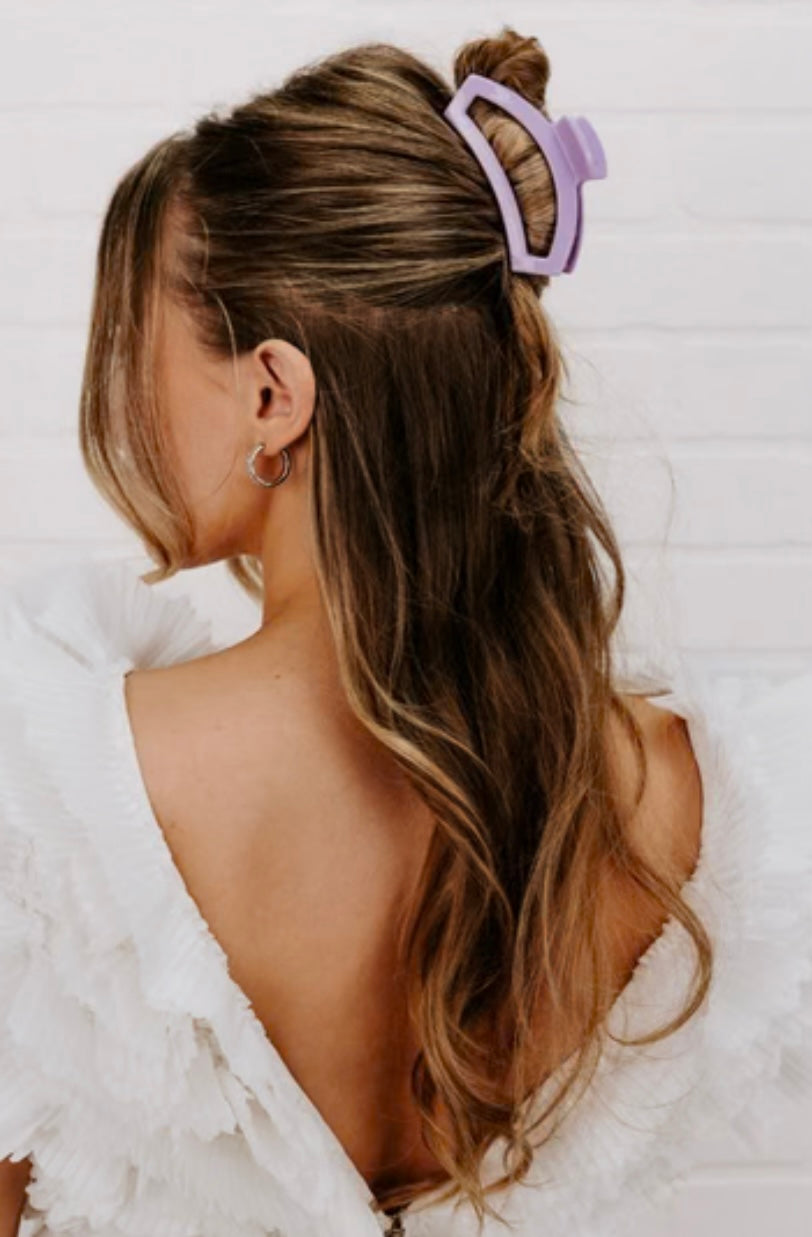 Open Hair Clip in Lilac You