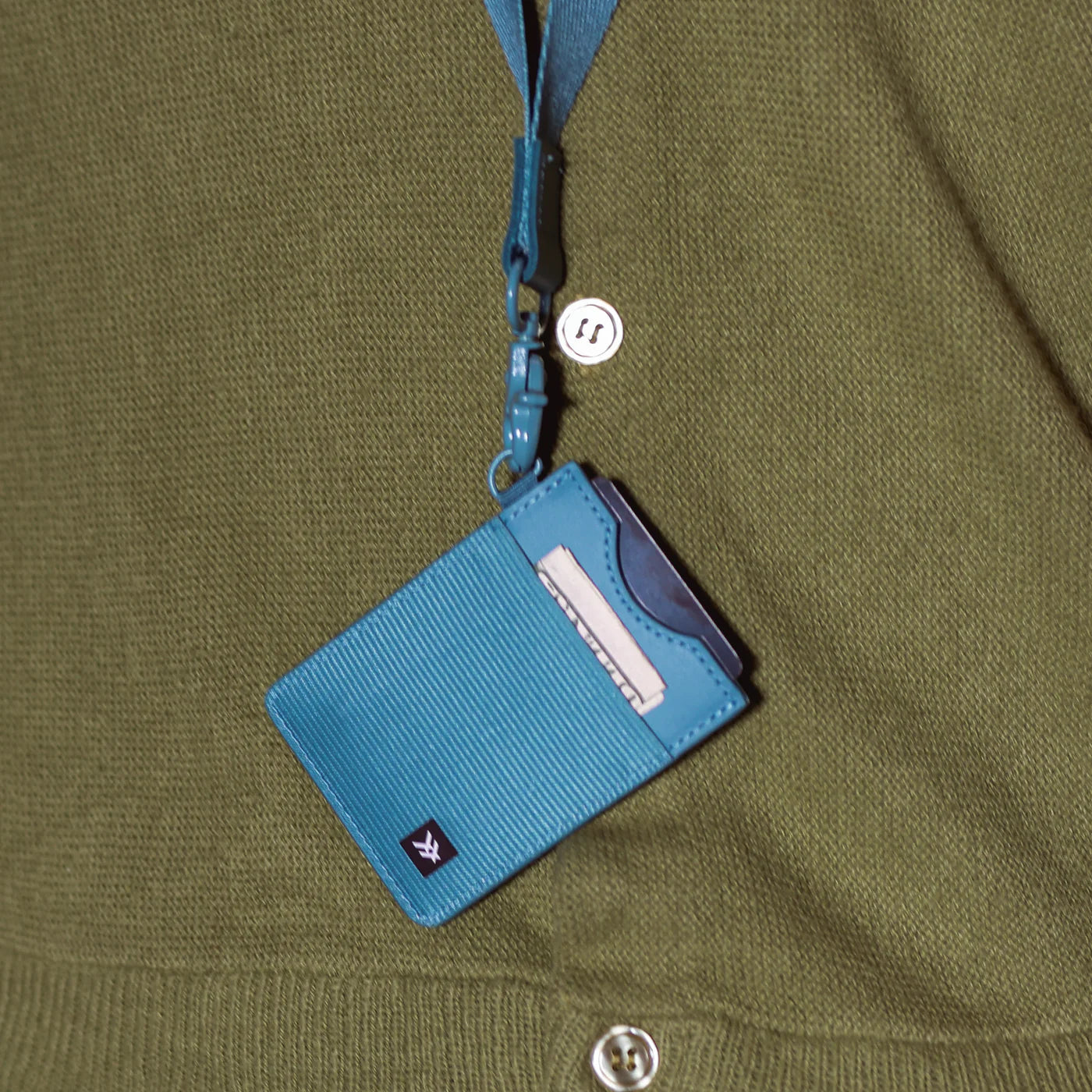 Vertical Wallet in Surf Blue
